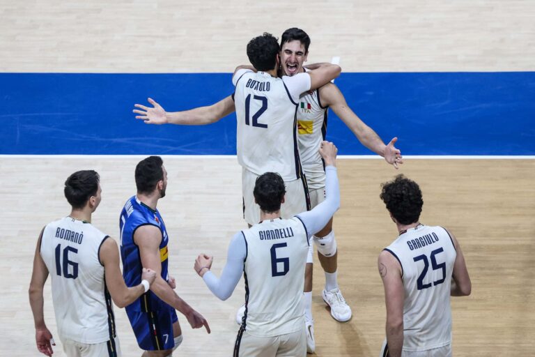 IMG_2483_FIVB-World-Championship-semifinals-Italy-Poland_Team-Italy-scaled-1