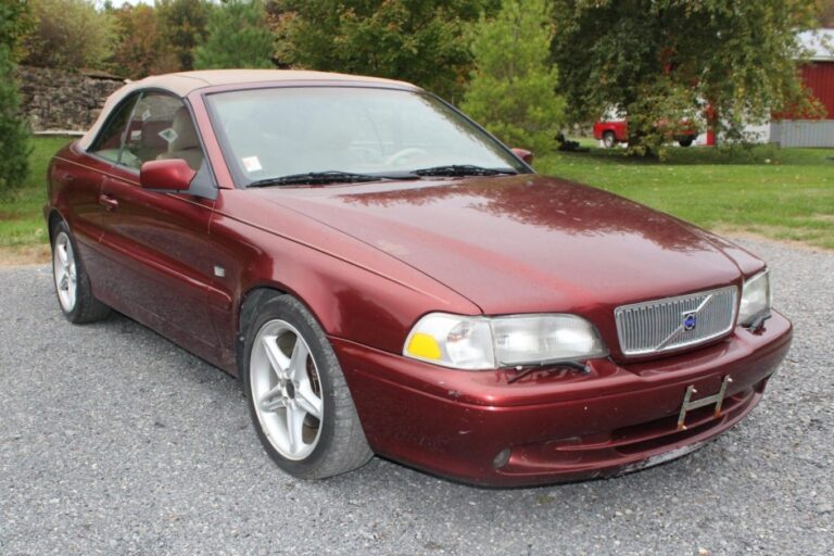 2001_volvo_c70_img_5195-51900