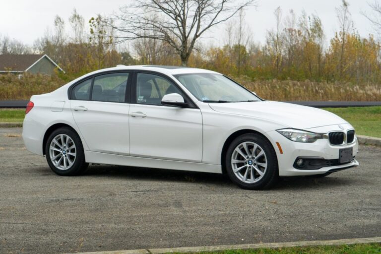 2016_bmw_320i-sedan_dsc09331-64886