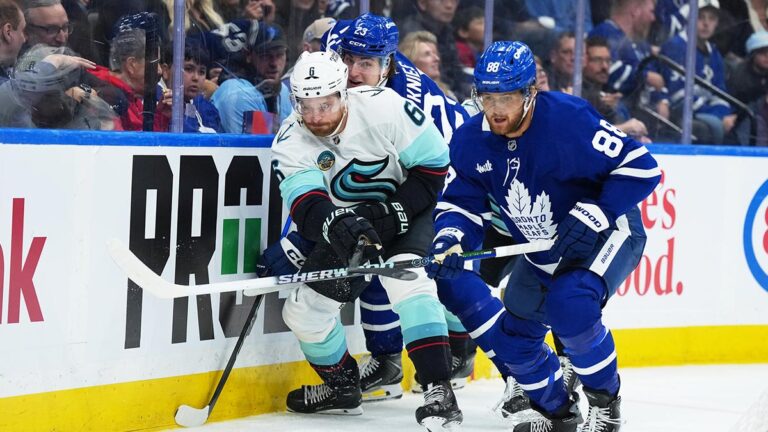 Anthony-Stolarz-criticism-draws-response-from-Maple-Leafs-William-Nylander