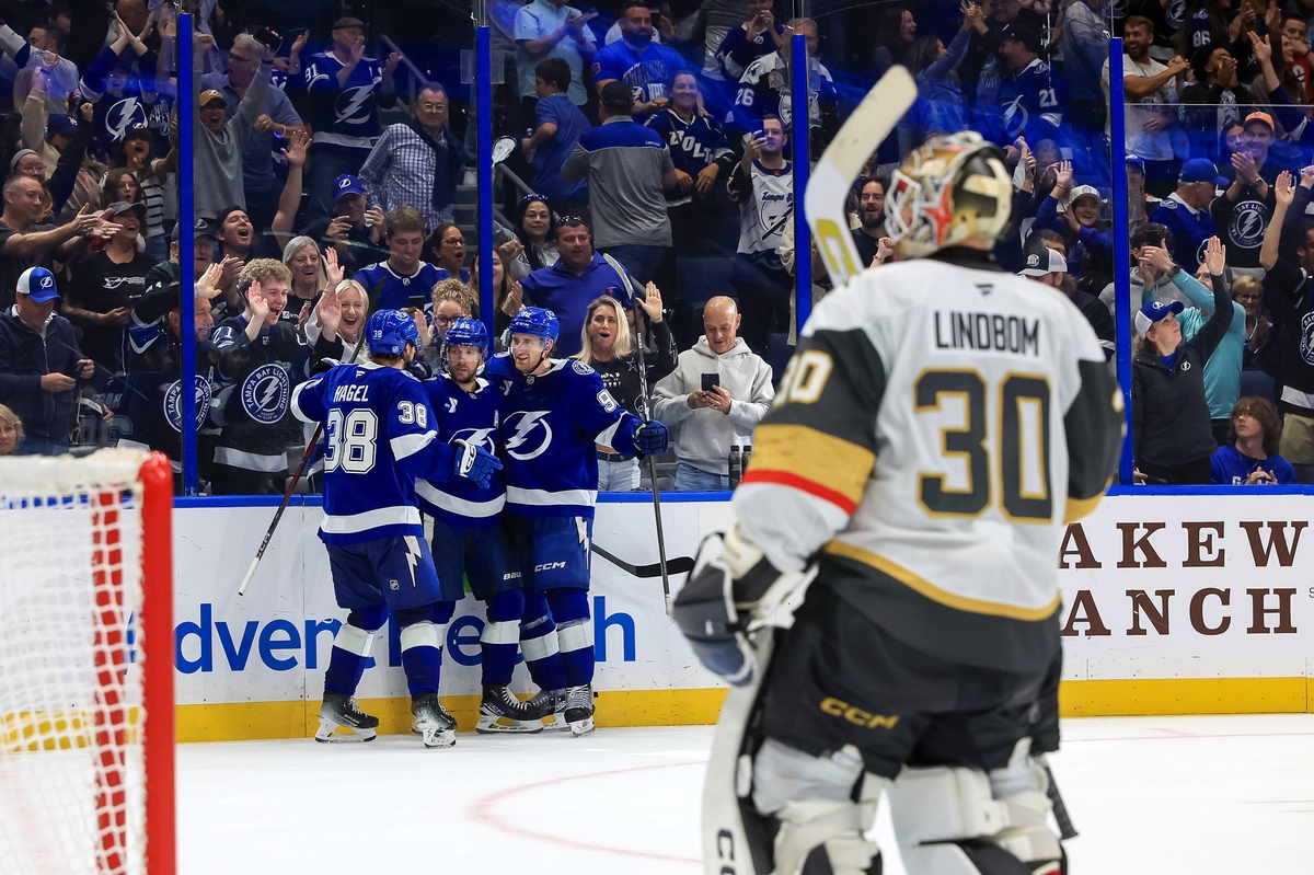 Golden_Knights_Lightning_Hockey_25300003871072_t1200