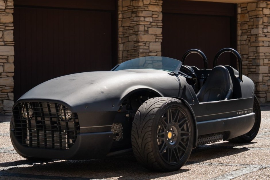 2020_vanderhall_venice_lowres_2020_vanderhall_blackjack_011-03075