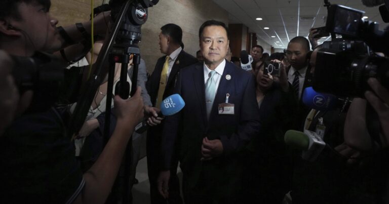 202511asia_thailand_Anutin20Charnvirakul