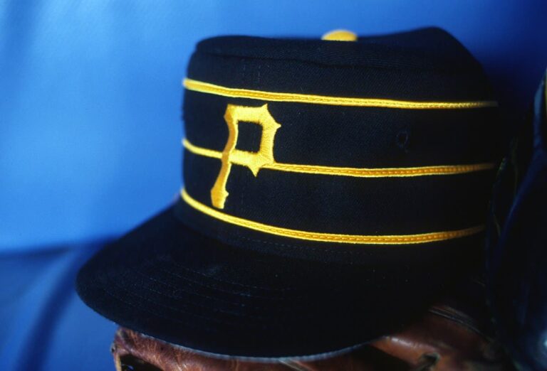 2727006-ed-acosta-obituary-pittsburgh-pirates-hat-glove