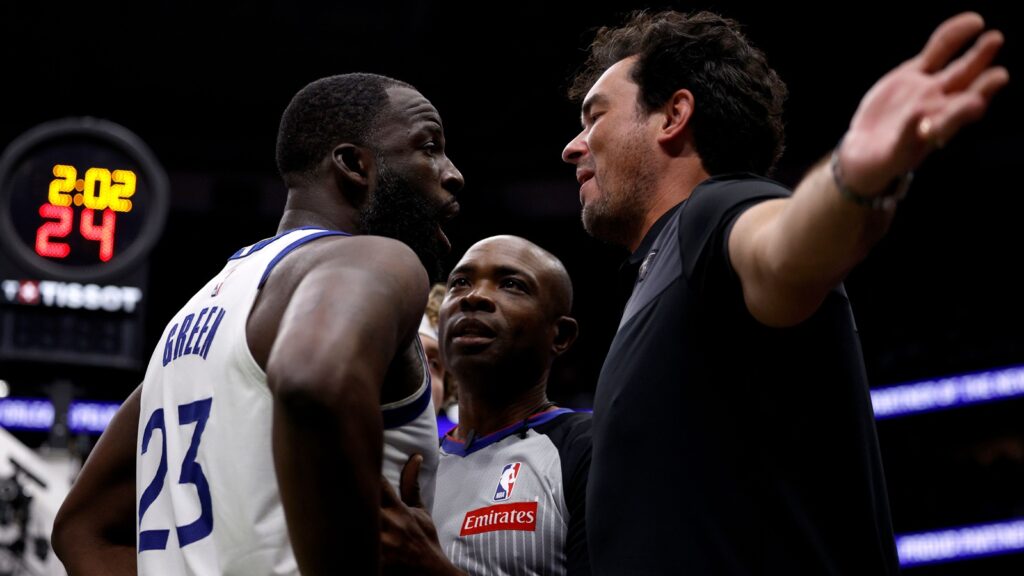 Draymond-Green-Confronts-Fan