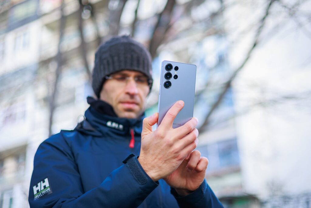 Galaxy-S27-Ultra-may-finally-have-a-key-security-feature-iPhones-have-had-for-years