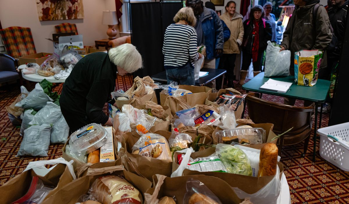 Government_Shutdown-SNAP_Disparities_04418_c0-351-8368-5232_s1200x700