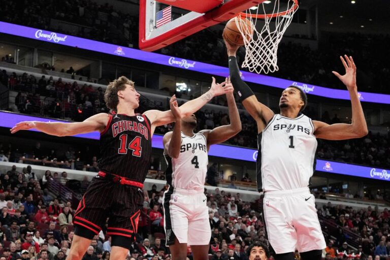 SPURS-BULLS_79890