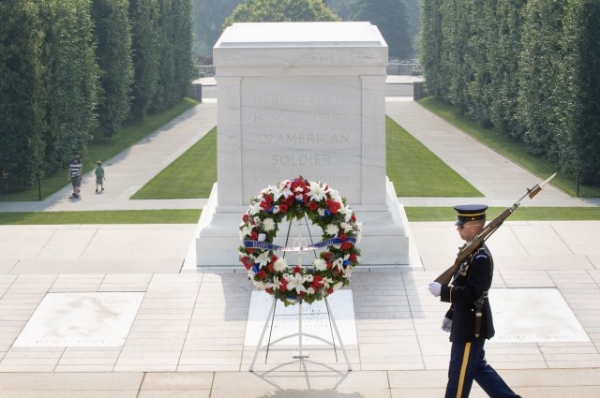 tomb-of-the-unknown-memorial-day