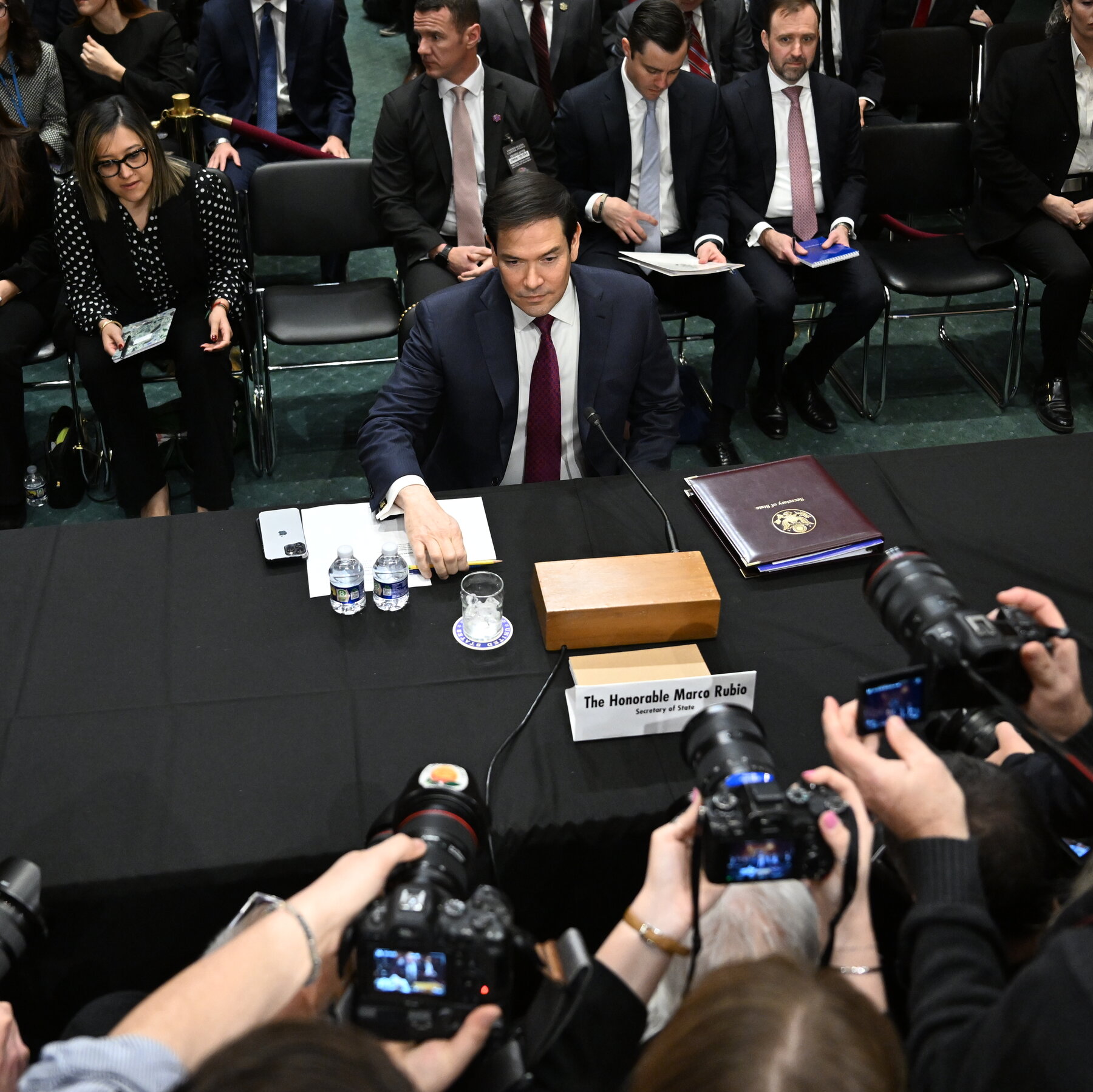 28dc-venezuela-diplo-mvwg-mediumSquareAt3X