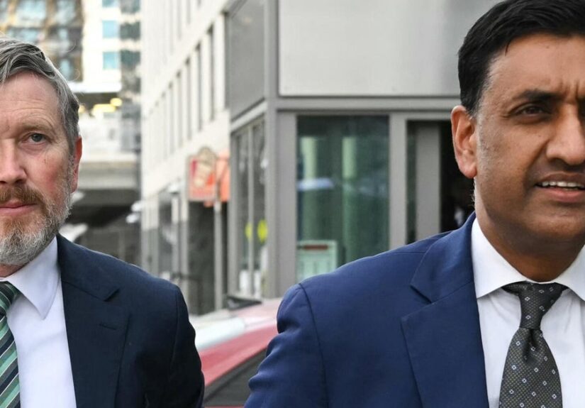 cbsn-fusion-khanna-massie-say-they-saw-names-at-least-6-men-unredacted-epstein-files-thumbnail