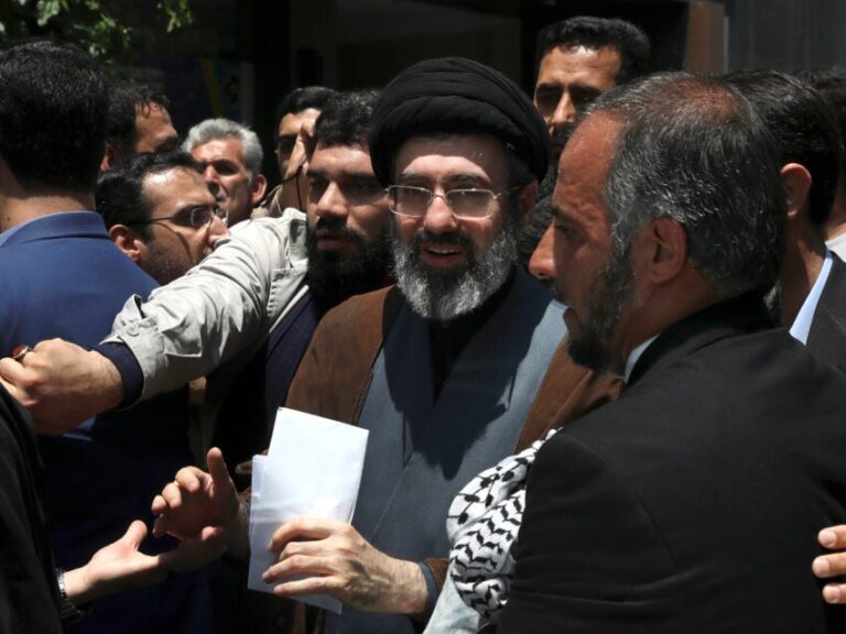 Khamenei-69ae15eb6478a-850x638-1