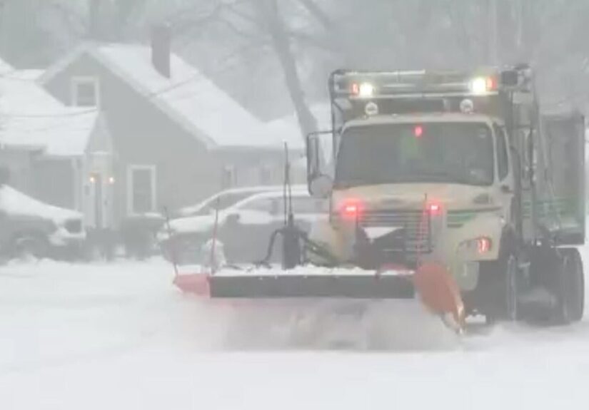 cbsn-fusion-historic-blizzard-brings-heavy-snow-to-upper-midwest-thumbnail