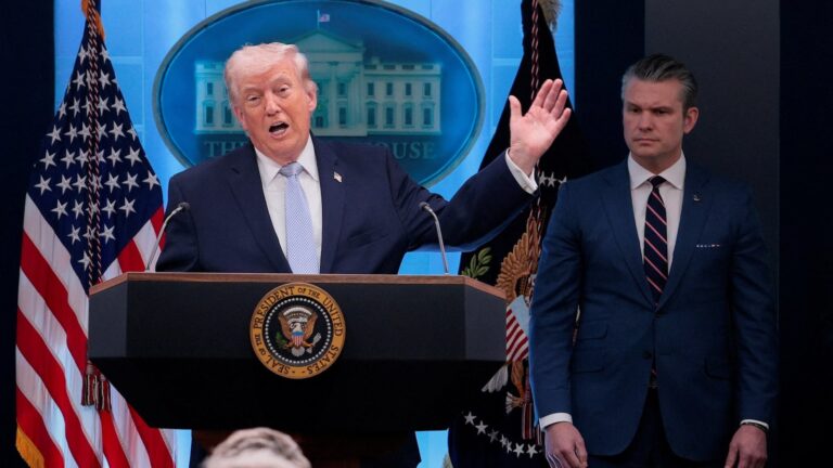 donald-trump-14-rt-gmh-260406_1775496555816_hpMain_16x9